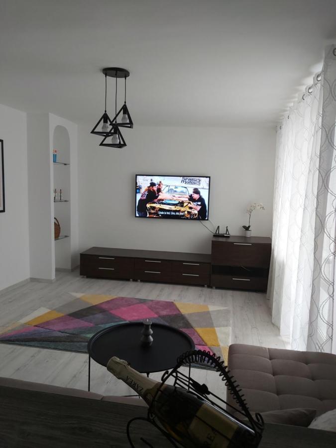 Chic Apartament Дева Екстер'єр фото