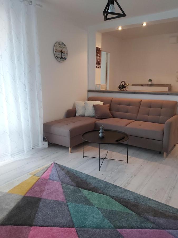Chic Apartament Дева Екстер'єр фото