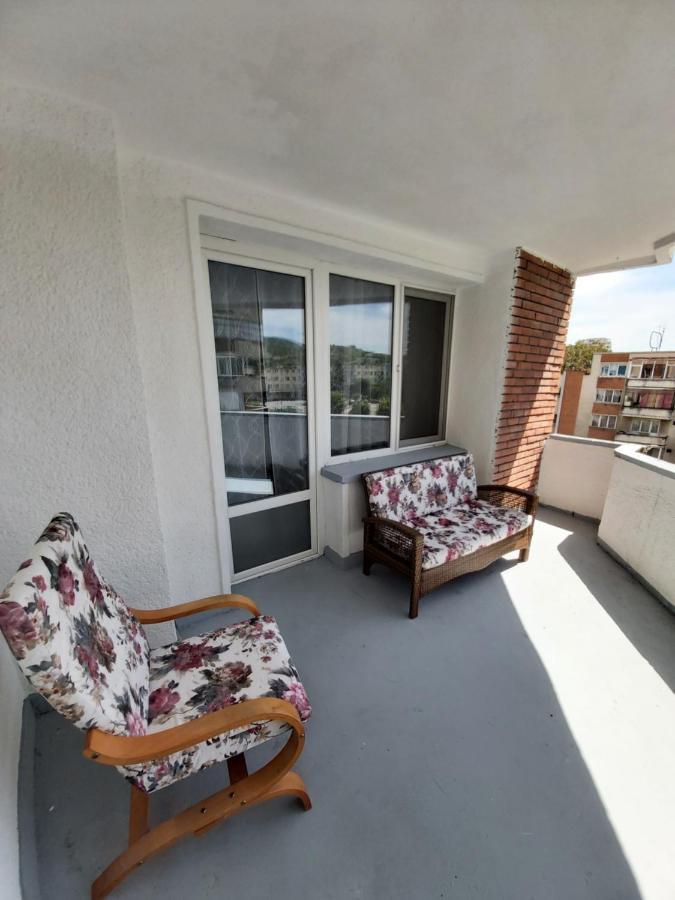 Chic Apartament Дева Екстер'єр фото